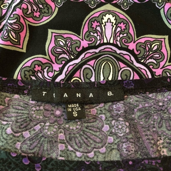 Tiana B. | Retro Print Long Sleeve Shift Dress - Picture 7 of 8